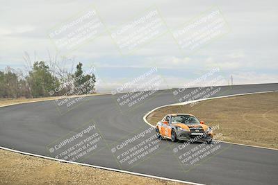 media/Jan-26-2025-CalClub SCCA (Sun) [[cfcea7df88]]/Group 1/Race/